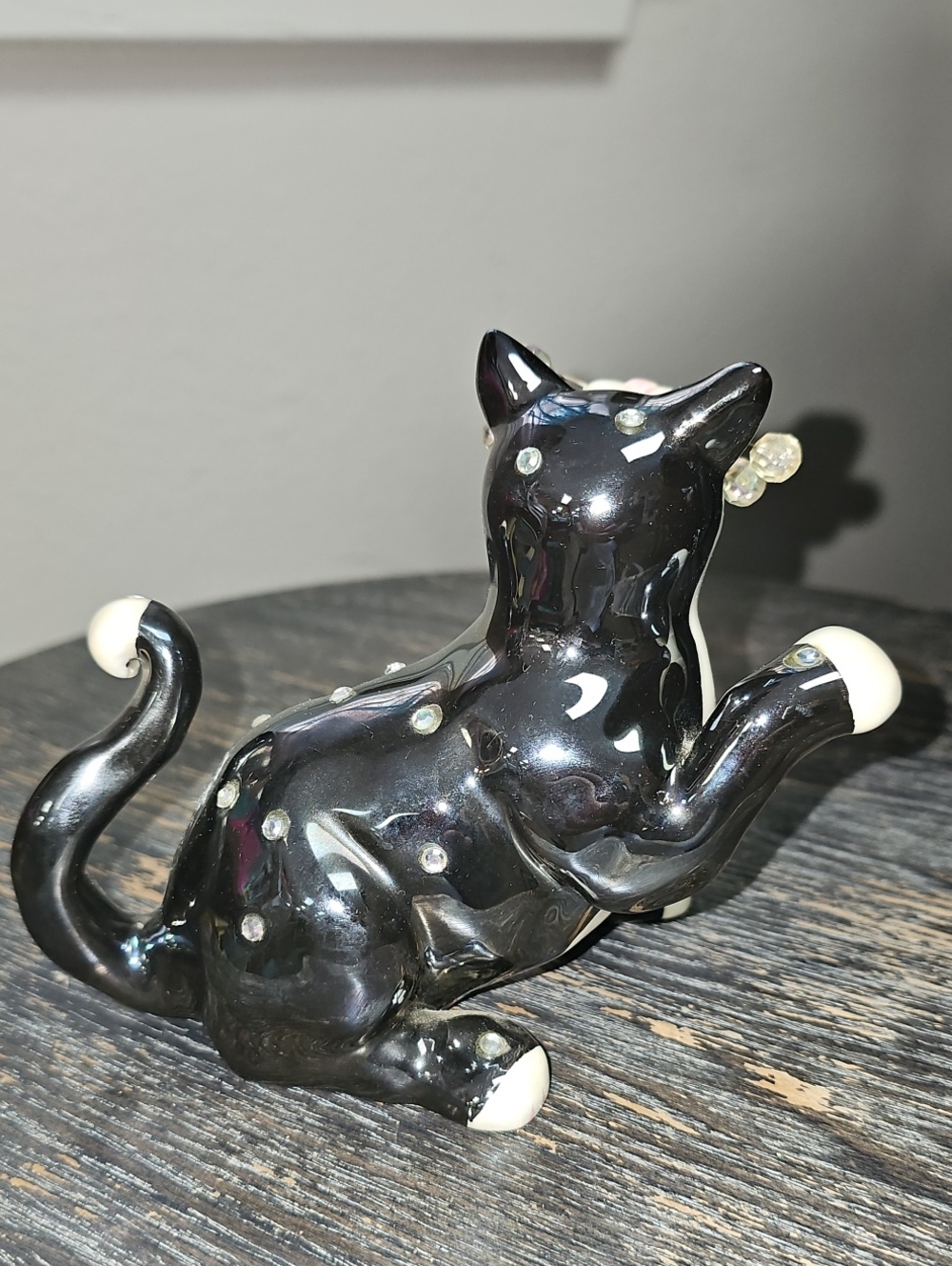 Amy Lacombe Cat With Rhinestones - Picture 3 of 6